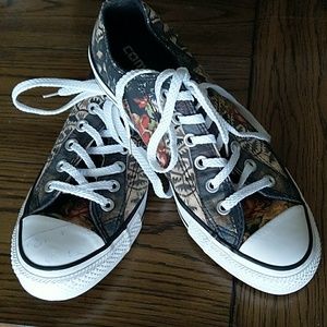 BACK TO SCHOOL📚 All Star Sz 8 Super Cute Floral